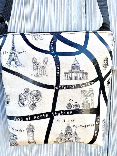 Medium Travel Purse in Streets of Paris