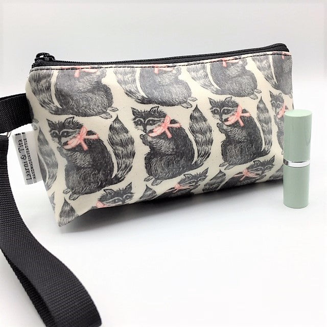 Medium Makeup Bag in Raccoons