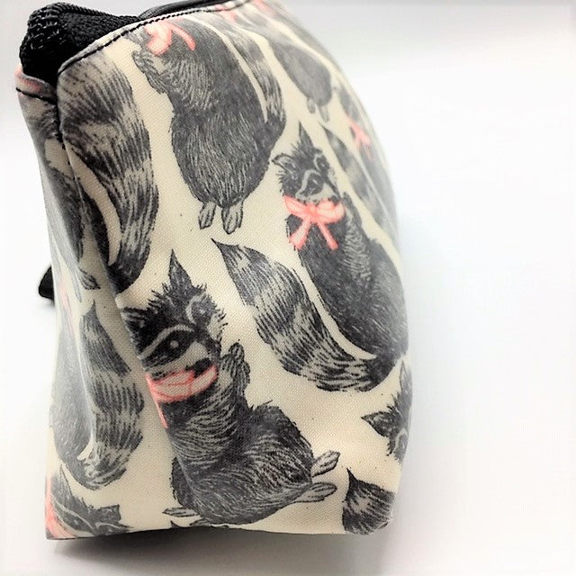 Medium Makeup Bag in Raccoons